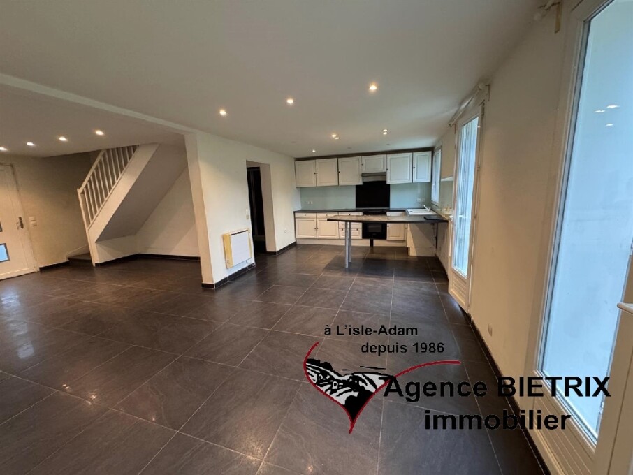 3 bedrooms House in L'Isle-Adam, France No. 324210