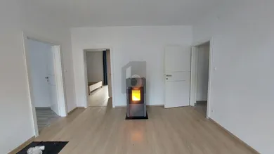 3 rooms Apartment in Kirchberg am Wagram, Austria No. 196084