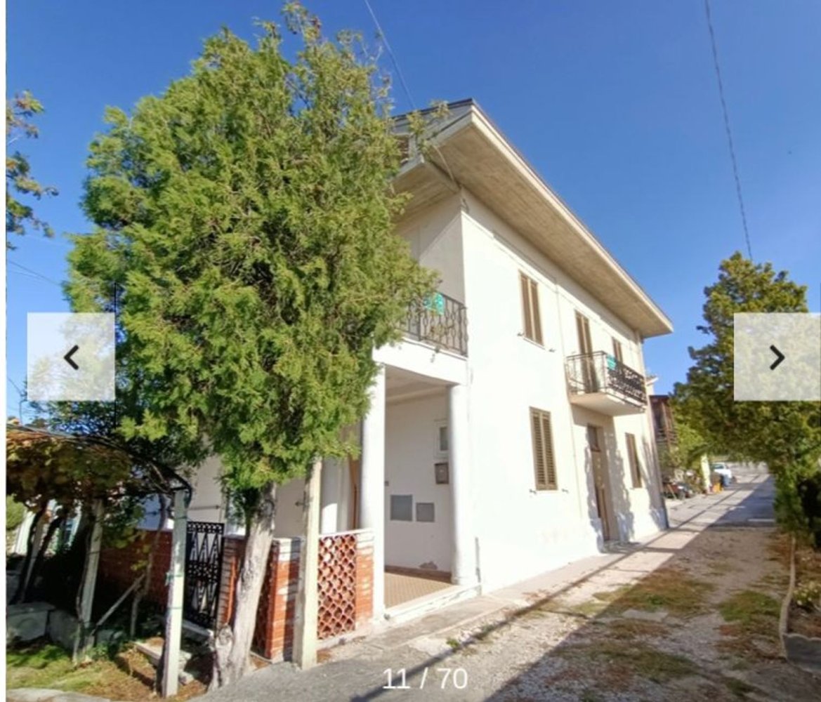 8 rooms House in Civitaquana, Italy No. 251054