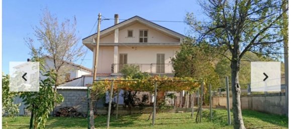 8 rooms House in Civitaquana, Italy No. 251054 2