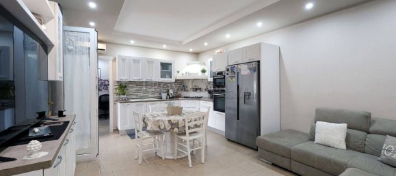 3 bedrooms Apartment in Fidenza, Italy No. 330275 2