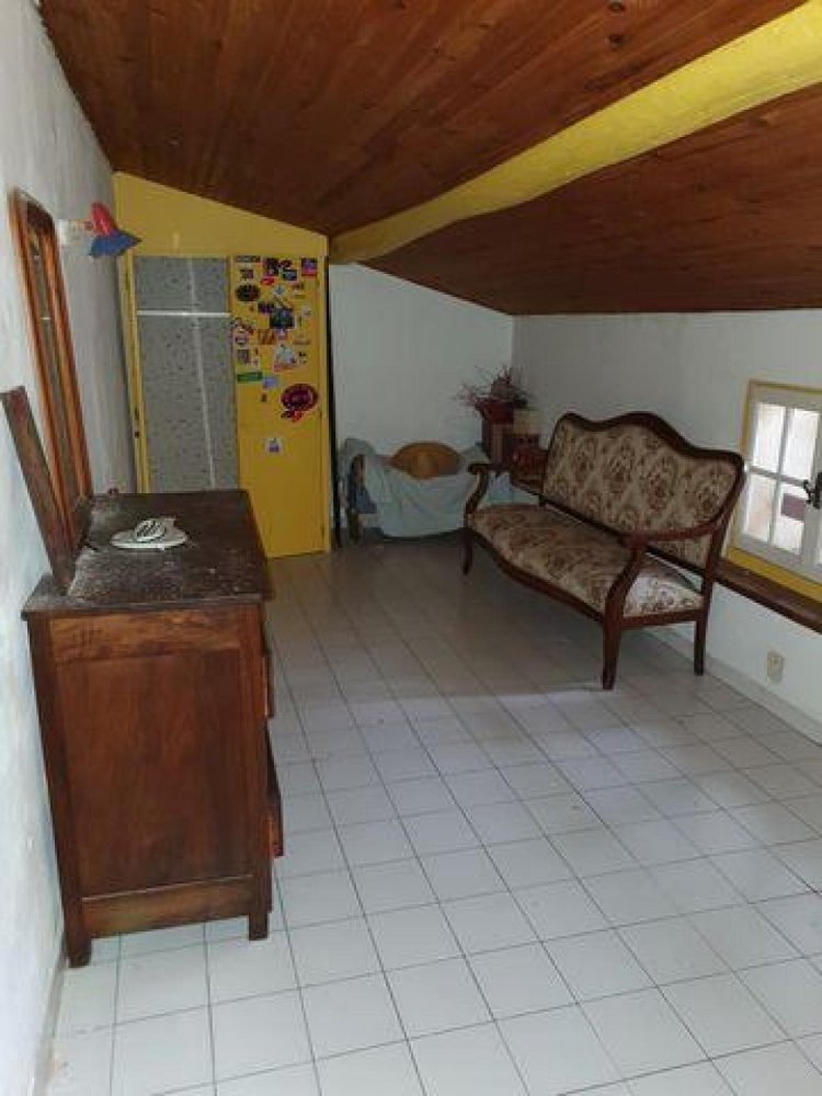 4 bedrooms House in Villelaure, France No. 11030