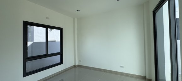 4 Schlafzimmer Villa in Pattaya, Thailand, Nr. 69291 14