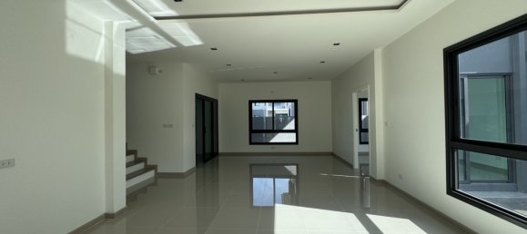 4 Schlafzimmer Villa in Pattaya, Thailand, Nr. 69291 9