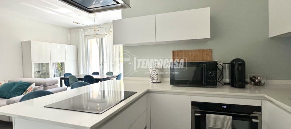 Apartamento de 3 divisões em Rozzano, Italy N.º 258138 6