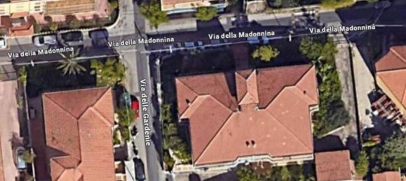 3 rooms Apartment in Misterbianco, Italy No. 270836 8