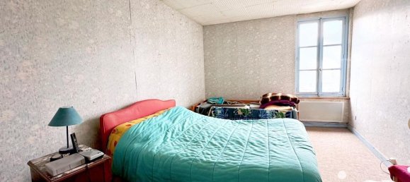 Adosado de 5 habitaciónes en Nogent-sur-Vernisson, France No. 238407 2