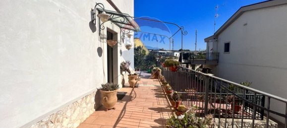 Дом с 3 спальнями в Матера, Италия № 17235 4