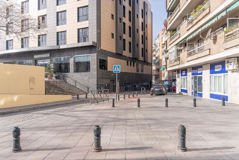 Gewerbliche Immobilie in Granada, Spain 500m², Nr. 220730