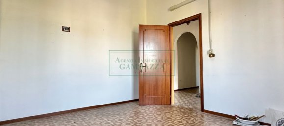 4 rooms Apartment in Fidenza, Italy No. 112152 9