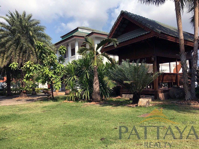 4 bedrooms Cafe / restaurant in Pattaya, Thailand No. 975