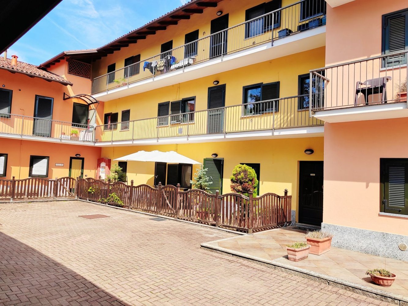 3 bedrooms Apartment in Roasio, Italy No. 371477