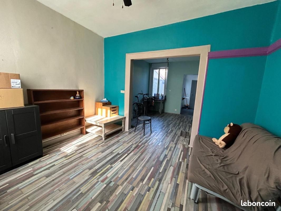 Casa de 2 dormitorios en Loos, France No. 331456