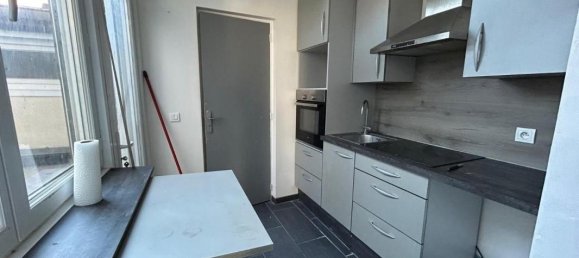 Casa de 2 dormitorios en Loos, France No. 331456 3