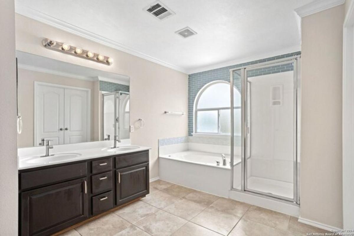 Дом с 4 спальнями в Converse, США № 387739