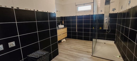 3 bedrooms Apartment in Chalons-en-Champagne, France No. 153021 6