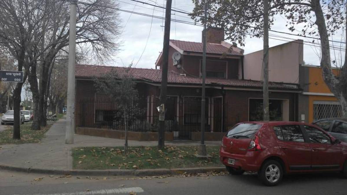 3 bedrooms House in Santa Fe, Argentina No. 918