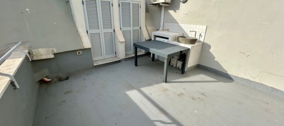 4-salle Duplex à Livorno, Italy No. 257013 9