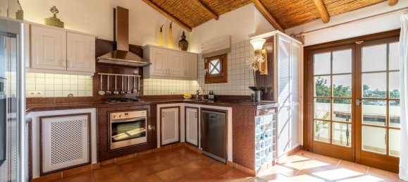 4 bedrooms Villa in Loule, Portugal No. 110972 6