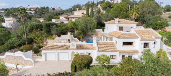 4 bedrooms Villa in Loule, Portugal No. 110972 3