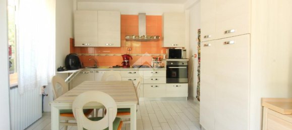 Apartamento de 2 dormitorios en Ortona, Italy No. 283707 4