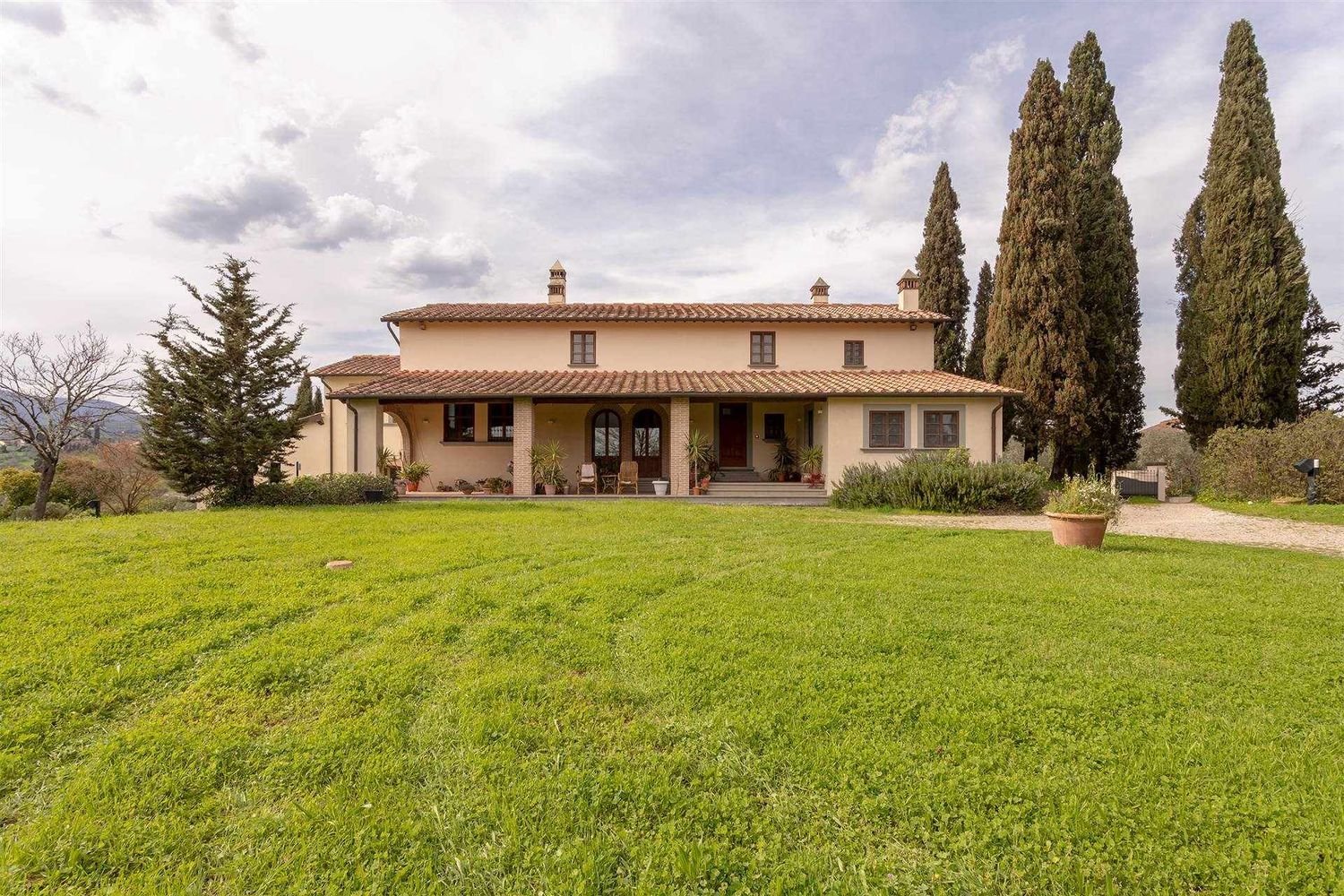 Villa de 15 divisões em Poggio a Caiano, Italy N.º 150373