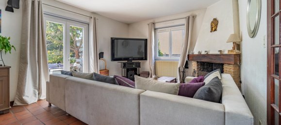 6 bedrooms House in Brignais, France No. 273059 6