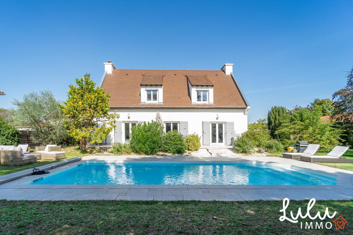 6 bedrooms House in Brignais, France No. 273059