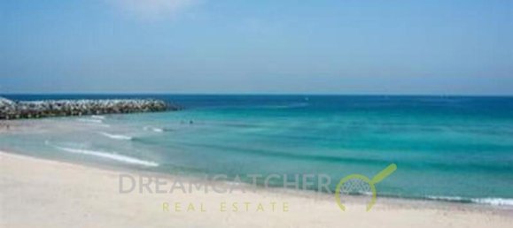 1062.24m² Land in Jumeirah, UAE No. 1385 2
