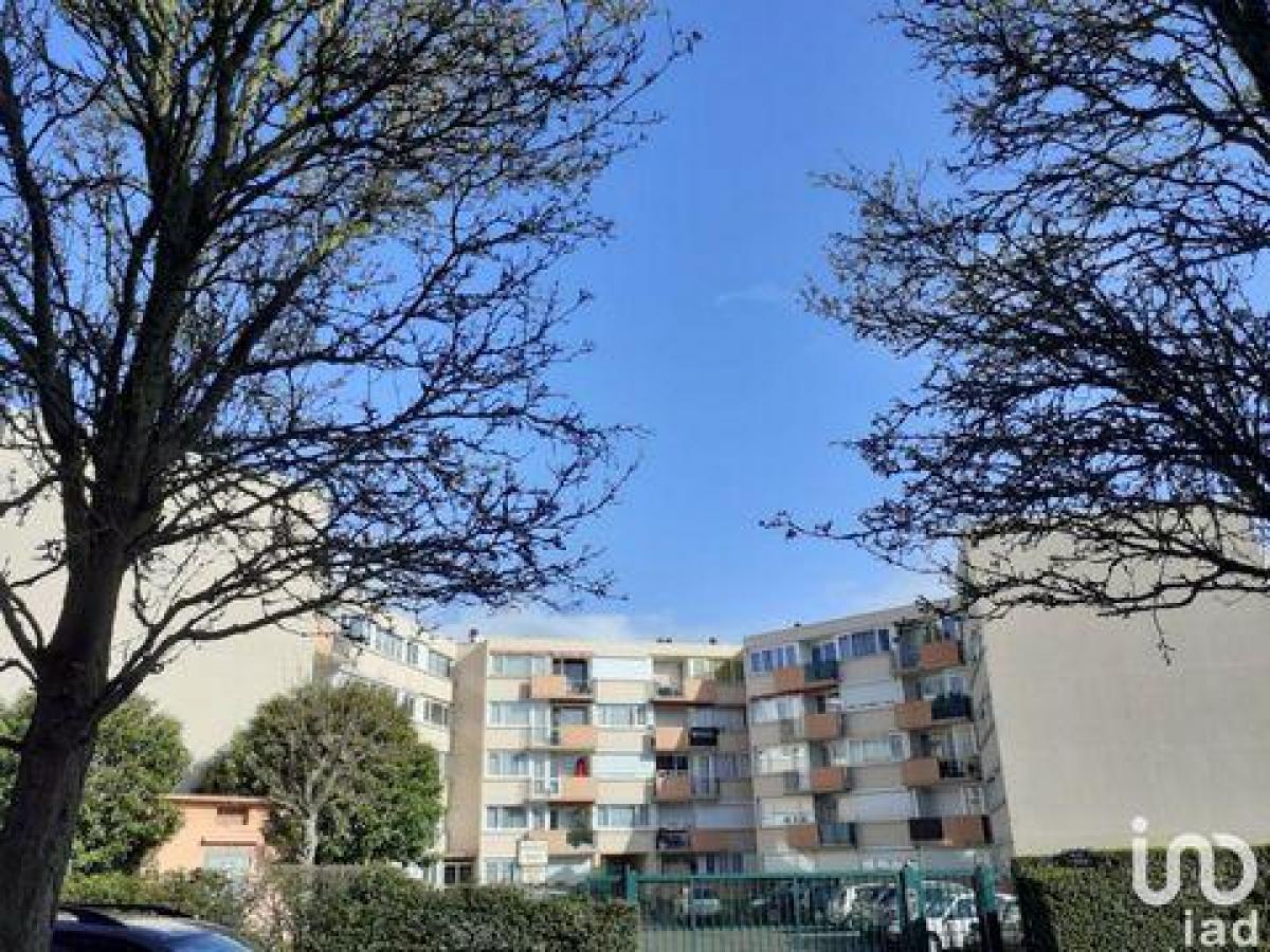 3 Schlafzimmer Eigentumswohnung in Les Mureaux, France, Nr. 4709