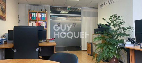 31m² Office in Paris, France No. 188040 4