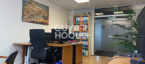 31m² Office in Paris, France No. 188040 3