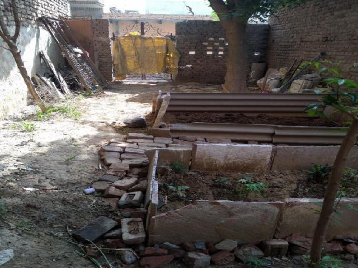  قطعة أرض في Faridabad, India رقم 33267