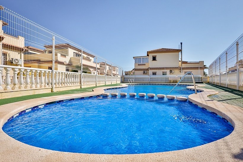 2 غرف نوم تاون هاوس في Torrevieja, Spain رقم 285354