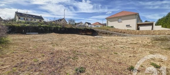 704m² Land in Macey, France No. 80807 3