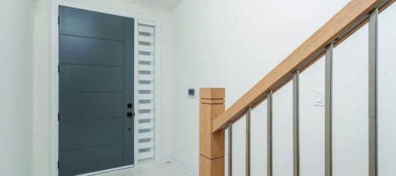 5 bedrooms House in Mississauga, Canada No. 515 7