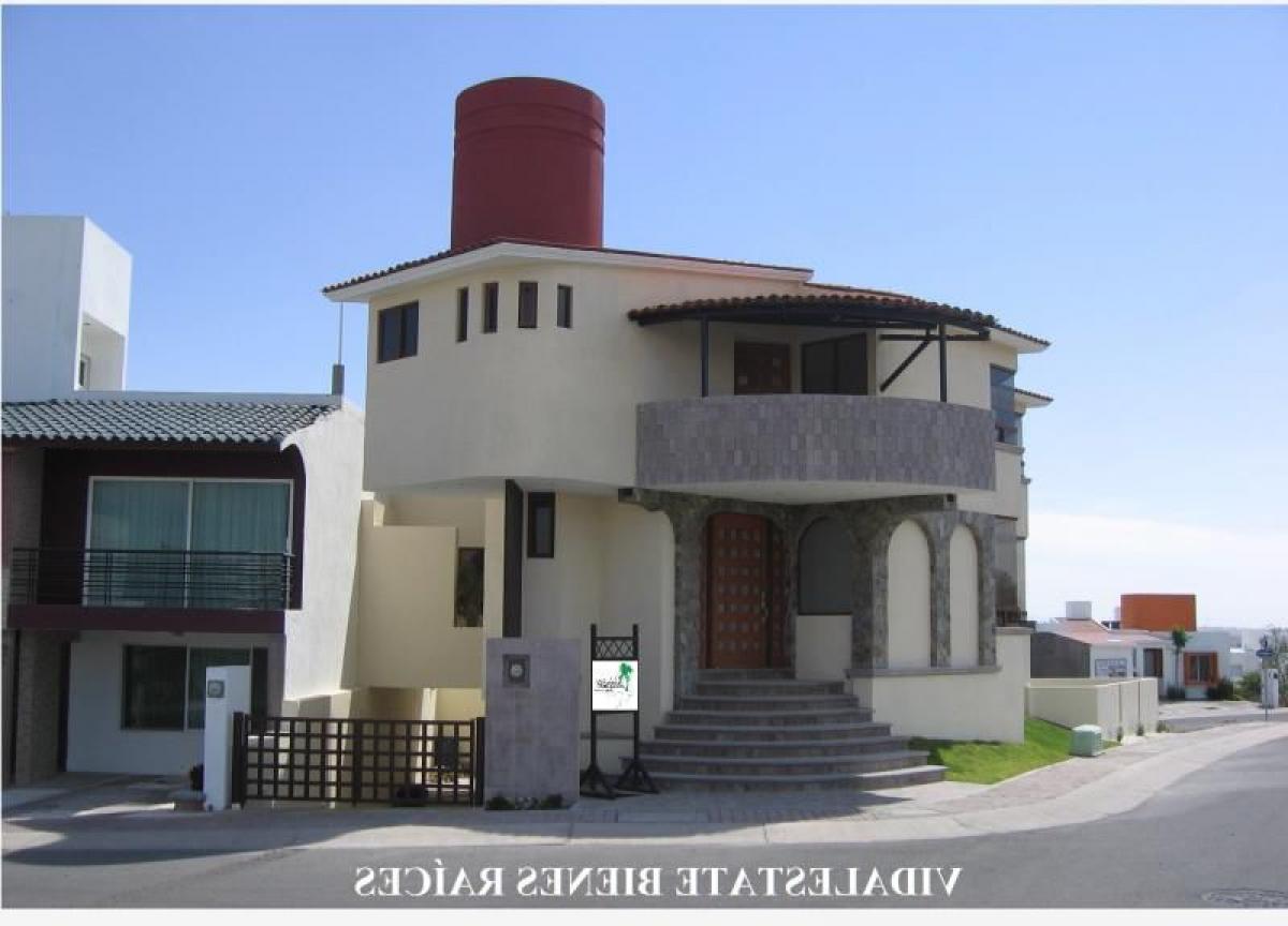 3 bedrooms House in Queretaro, Mexico No. 184550