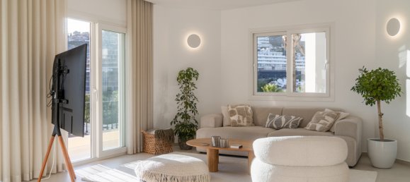 3 bedrooms Penthouse in La Quinta, Spain No. 139209 17