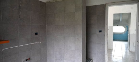 Casa de 7 habitaciónes en Finale Emilia, Italy No. 191229 30