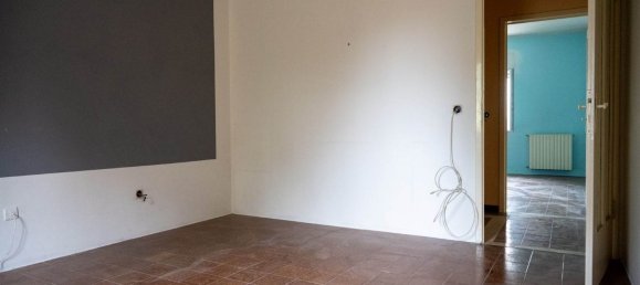 Casa de 7 habitaciónes en Finale Emilia, Italy No. 191229 75