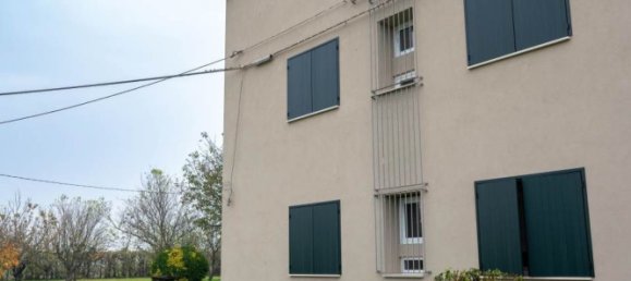 Casa de 7 habitaciónes en Finale Emilia, Italy No. 191229 24