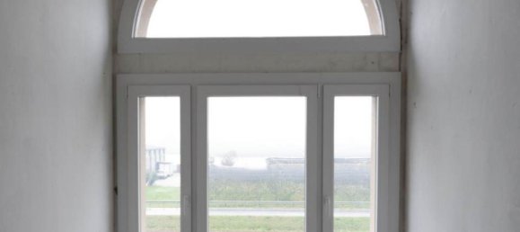 Casa de 7 habitaciónes en Finale Emilia, Italy No. 191229 47