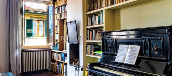 5 rooms Apartment in Florence, Italy No. 27704 3