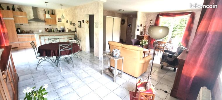 5 bedrooms House in Doubs, France No. 306308