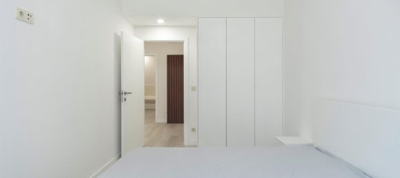 Квартира с 3 спальнями в Порту, Португалия № 53430 2