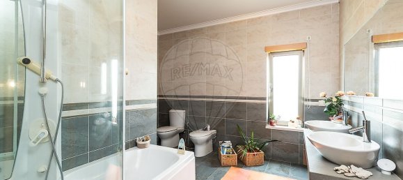 4 bedrooms House in Leiria, Portugal No. 24306 10