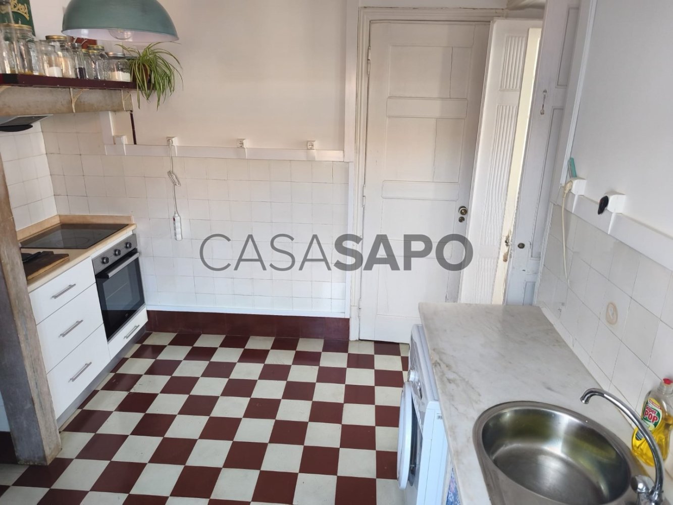  Building in Tomar, Portugal No. 325518