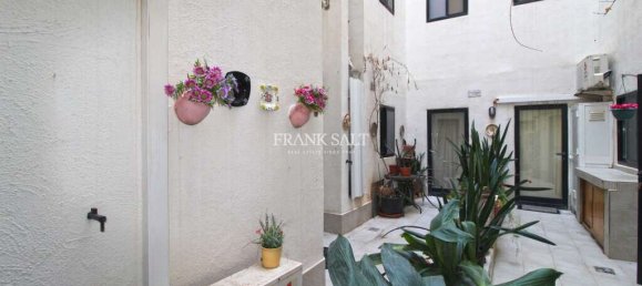 3 bedrooms Apartment in Birgu, Malta No. 8088 15