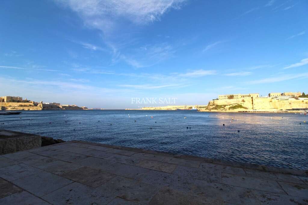 3 bedrooms Apartment in Birgu, Malta No. 8088