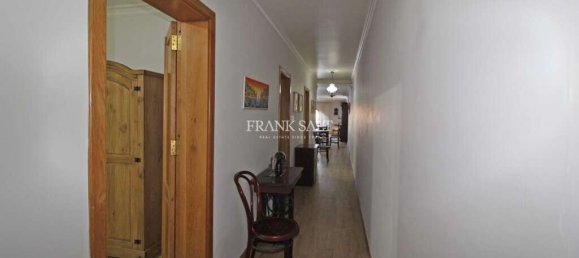 3 bedrooms Apartment in Birgu, Malta No. 8088 8